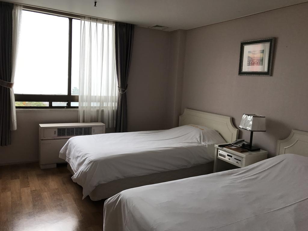 Jeju Seoul Tourist Hotel Bagian luar foto