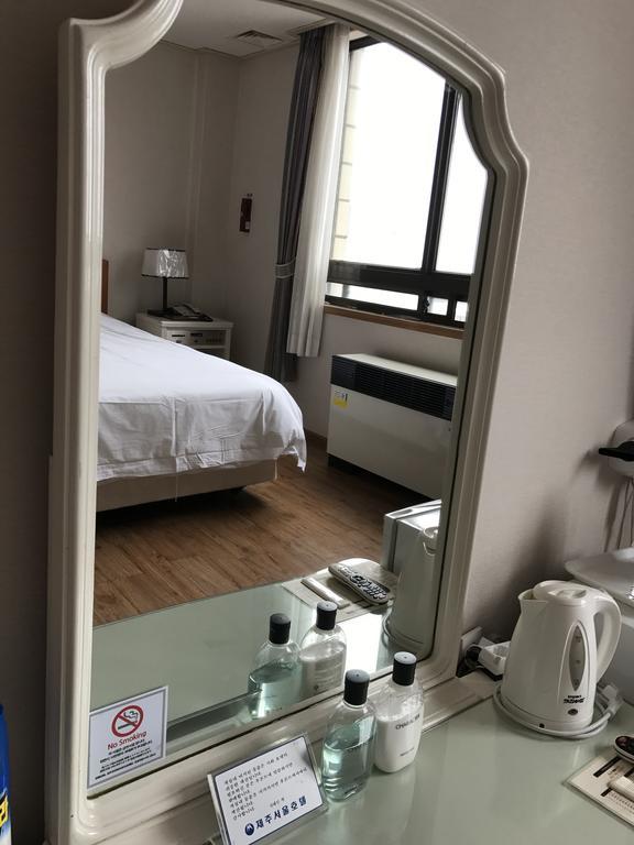 Jeju Seoul Tourist Hotel Bagian luar foto